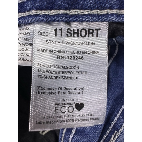 Wallflower Lucious Curvy Fit Women Blue Jeans 11 SHORT Medium Wash 28 x 28 - Picture 9 of 13